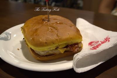 A Kitchen Tour and Foodgasm of the Menu at Wendy's, Cyber Hub, Gurgaon