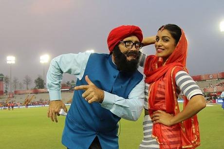 the bearder at stadium ~ pink ball test - onesided match in IPL