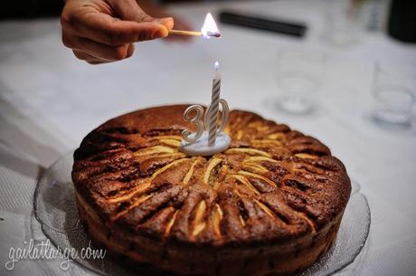 birthday cake: Bolo de Maçã (apple cake)