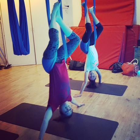 Anti-Gravity Yoga/ Aerial Yoga/ Zero-Gravity Yoga