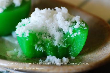 Kuih Kosui (Asian Rice Cakes with Screwpine Leaves Flavour)