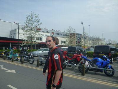 Secret Senegal: Dean Court to Dakar – Goodbye the Portman, Up the Cherries #MSMLostLuggage Dan outside Dean Court