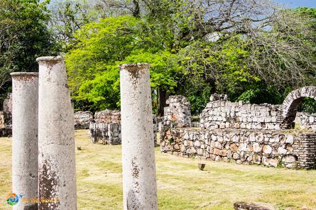 Amazing that columns and arches still stand at Panama Viejo