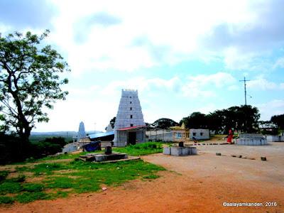 Keesaragutta - A hill strewn with Shivalingams!