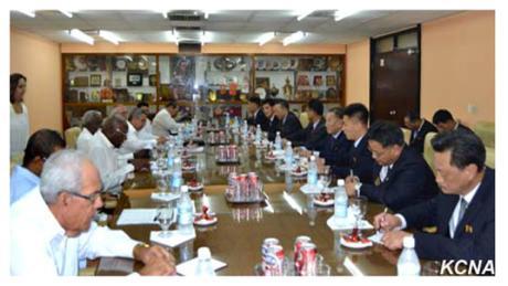 The WPK delegation meets with CPC representatives at the CPC Central Committee office building in Havana on May 23, 2016 (Photo: KCNA).