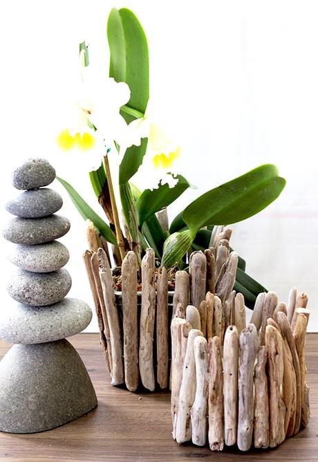 Creative driftwood candleholders