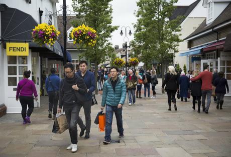 Chinese Tourists Flood to Bicester Village Shopping Centre