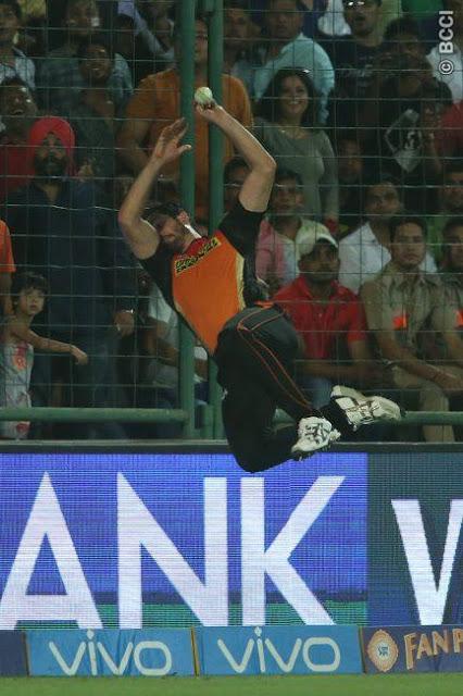 Bipul Sharma helps Warner beat Gujarat Lions - athleticism of Ben Cutting !