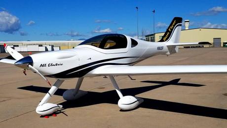 Electric aircraft Sun Flyer – Business Insider