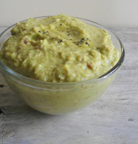 Avocado - Coconut Chutney | Side Dish for Idli / Dosa