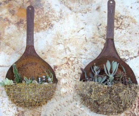 Frying Pan / Skillet Transformed Into Planters