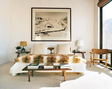 bedroom-with-photography-aerin-lauder