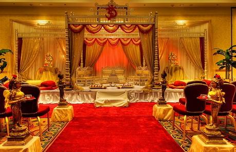 10 Awesome Indian Wedding Stage Decoration Ideas