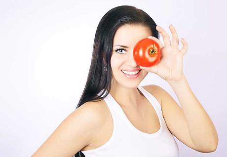 how to make your skin lighter with tomatoes