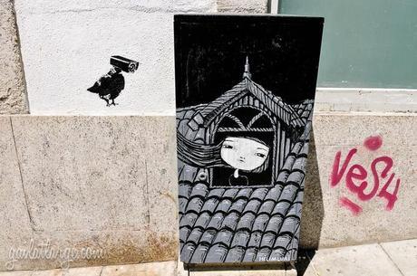 electrical box street art on Rua de Cedofeita, Porto, by Hélia Aluai