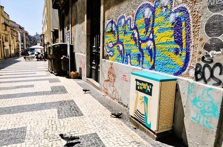 electrical box street art on Rua de Cedofeita, Porto, by Mirjam Siim