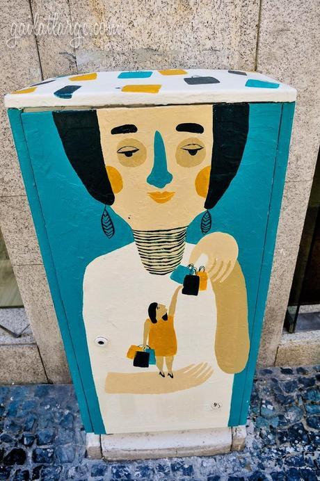 electrical box street art on Rua de Cedofeita, Porto, by Mirjam Siim