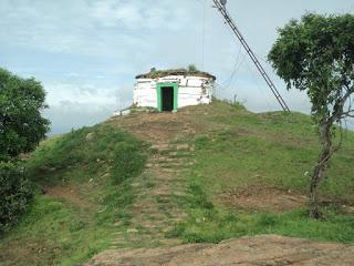 114) Kabbaldurga trek – The Stone Monkey: (11/6/2015)