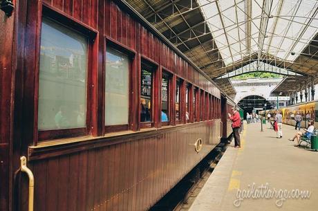 Douro Valley historic train @ São Bento, Porto