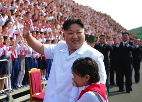 Kim Jong Un attends a commemorative photo-op in June 7, 2016 in Pyongyang with delegates to events marking the 70th anniversary of the Korean Children's Union (Photo: Rodong Sinmun).
