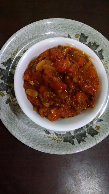 Tamatar Ki Chutney , Tomato curry with raisins and dates