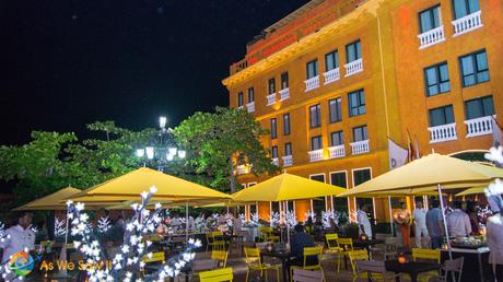 Outside cafe offering great food and a warm ambiance to all passing by in Cartagena.