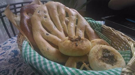 Fougasse French Flat Bread with Olives