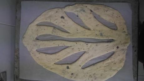 Fougasse French Flat Bread with Olives