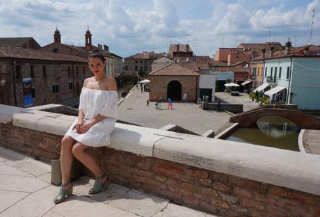 Off the Shoulder For a Visit to Comacchio Off the Shoulder For a Visit to Comacchio