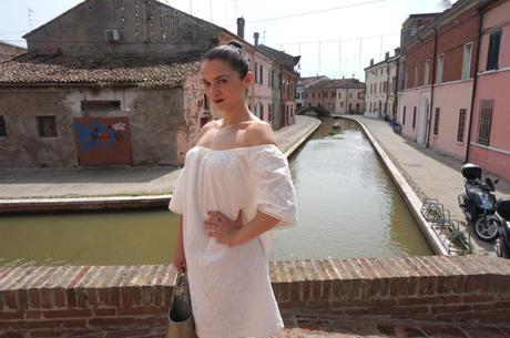 Off the Shoulder For a Visit to Comacchio Off the Shoulder For a Visit to Comacchio