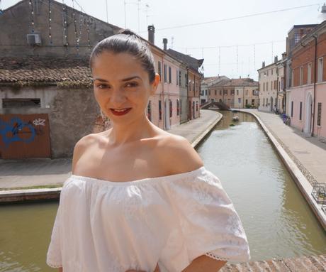 Off the Shoulder For a Visit to Comacchio Off the Shoulder For a Visit to Comacchio