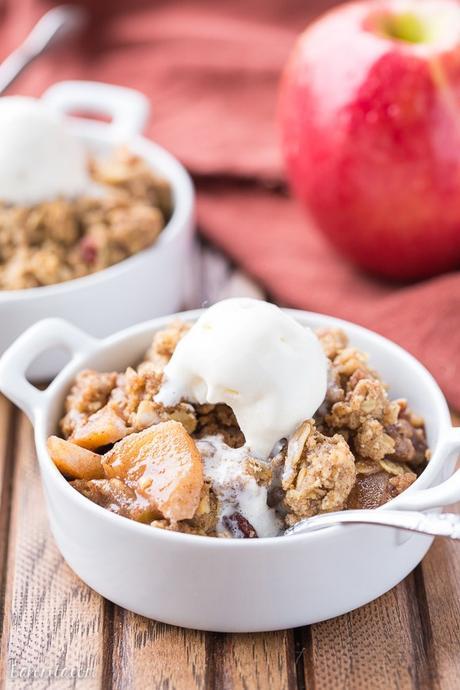 This Oatmeal Cookie Apple Crisp has a simple spiced apple filling, topped with a super easy oatmeal cookie crumble topping! Serve it warm with vanilla ice cream for an outstanding quick dessert.