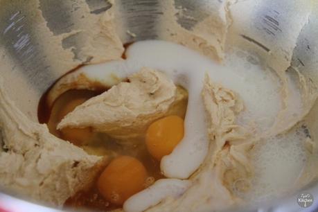 Anti-Gravity M&Ms Peanut Butter Chocolate Cake Anti-Gravity M&Ms Peanut Butter Chocolate Cake