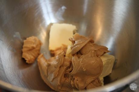 Anti-Gravity M&Ms Peanut Butter Chocolate Cake Anti-Gravity M&Ms Peanut Butter Chocolate Cake