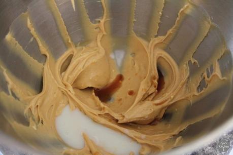 Anti-Gravity M&Ms Peanut Butter Chocolate Cake Anti-Gravity M&Ms Peanut Butter Chocolate Cake