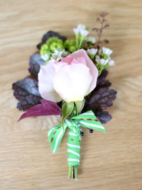 Wedding Wednesday – Making Buttonholes or Boutonnieres