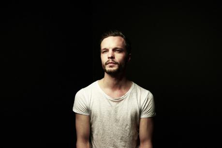 The Tallest Man On Earth Returns With New Acoustic Single ‘Time Of The Blue’ [Video]