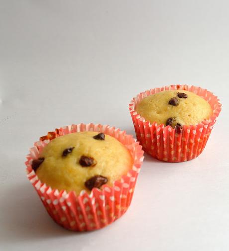 Easy Choco chips  Cupcakes | Simple Vanilla Muffins | Eggless Cupcakes
