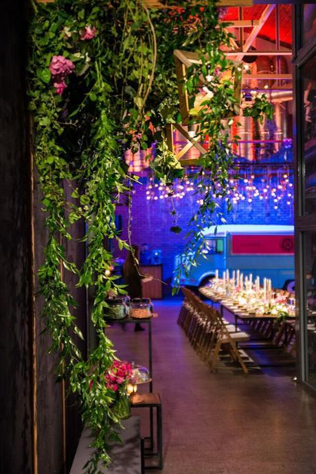 Unique wedding reception ideas| Mobile cocktail bar wedding-bar-ideas (1)