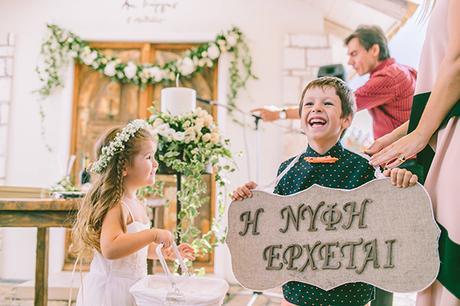 flower-girl-wedding-signs