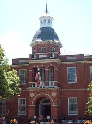 learn English: Anne Arundel County Courthouse