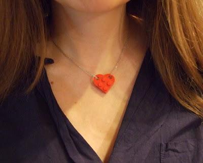 Minute Make - Valentine Lego necklace