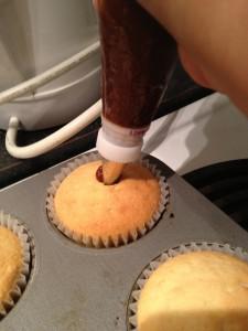 How to fill cupcakes…