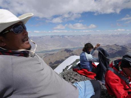 Climbing Stok Kangri (6130m)