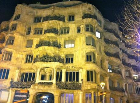 barcelona tourist attractions_la Pedrera