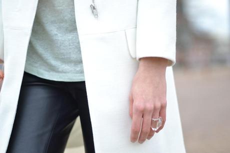 Outfit | White coat