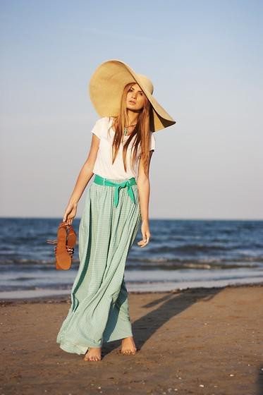 Fashion Friday--Sea Foam Green