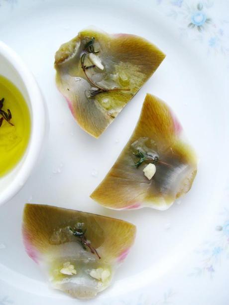 The Greenlove : : Artichokes with Thyme and Garlic Vinaigrette