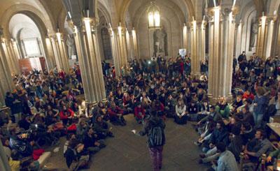 student-sit-in-barcelona-university