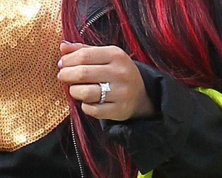 Snooki, engaged, pregnant, snooki engagement, snooki engagement ring, jionni lavalle